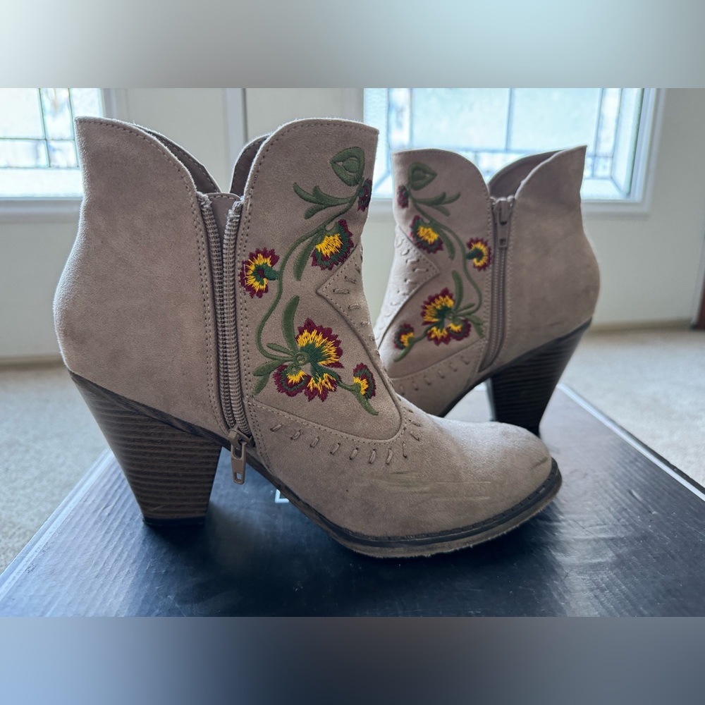 Floral Zip Booties